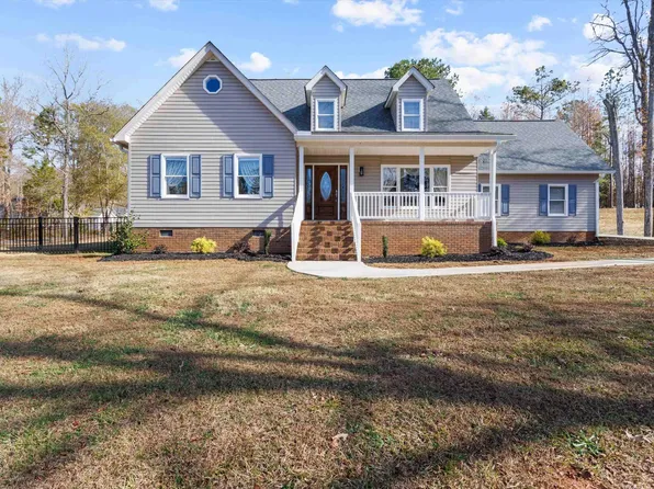101 Angler Dr, Laurens, SC 29360