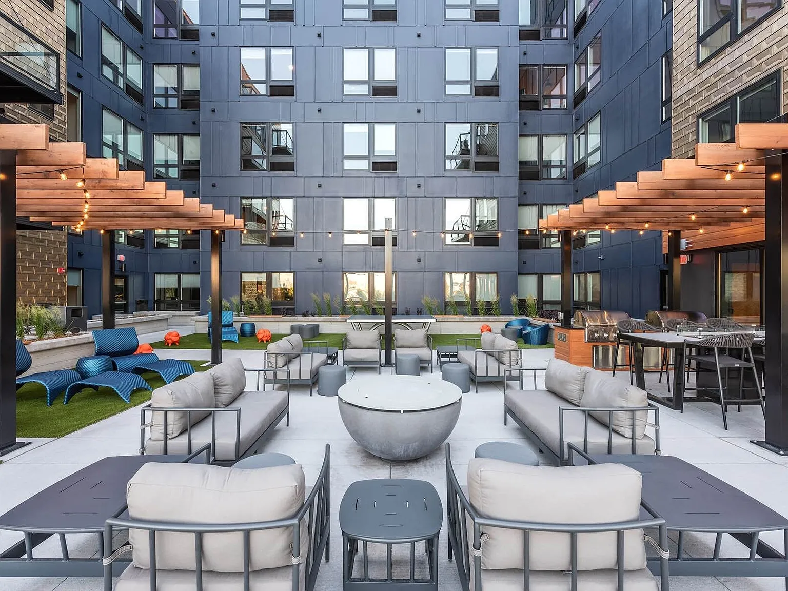 Pivot Apartments — Photo 3