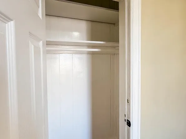 90 Carlton Avenue image 34 of 40