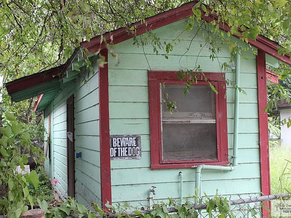 2nd image of 2924 E 15th St
