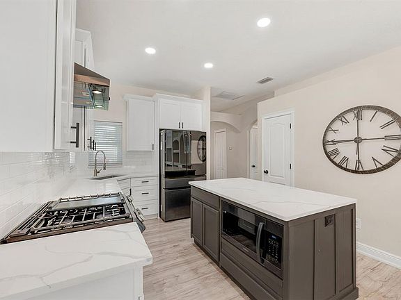 5th image of 6116 Skylarkcrest Dr