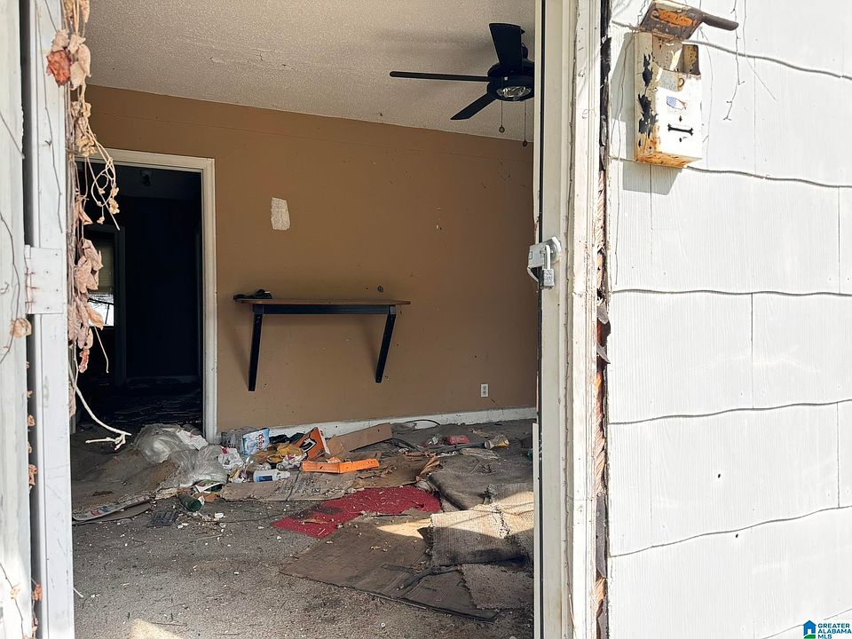 2nd image of 3409 Avenue D
