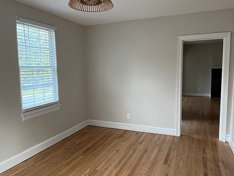 72 Maplehurst Ave #1 — Photo 5