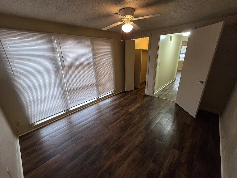 356 Savannah Ave #4 — Photo 10