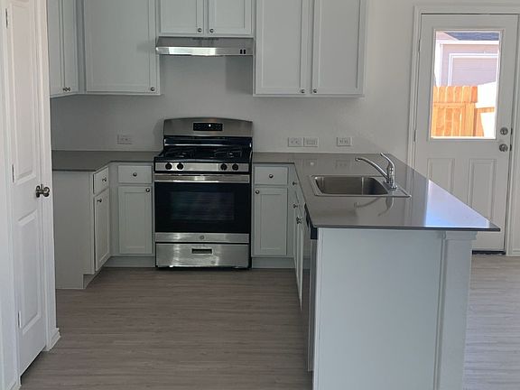 3rd image of 13426 Ansells Pl