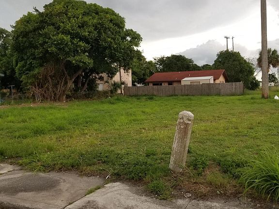 2nd image of 711 21st St