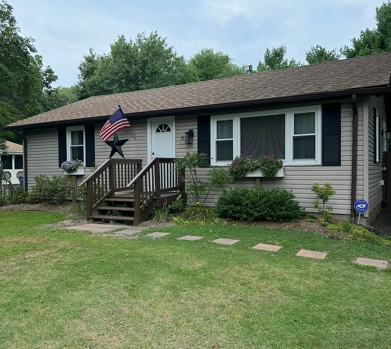 2 bed, 864 sqft, $2,300 — Photo 1