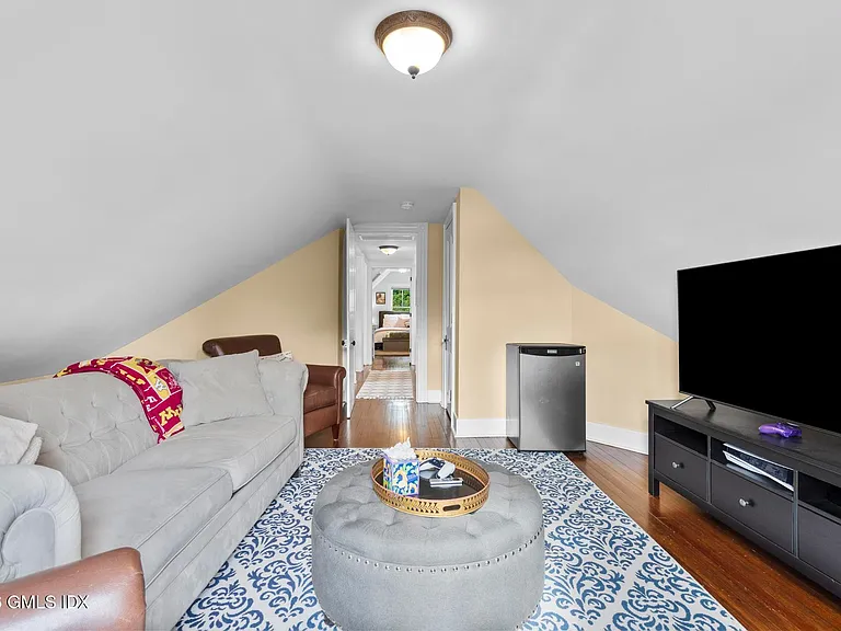 8 Highview Ave — Photo 37