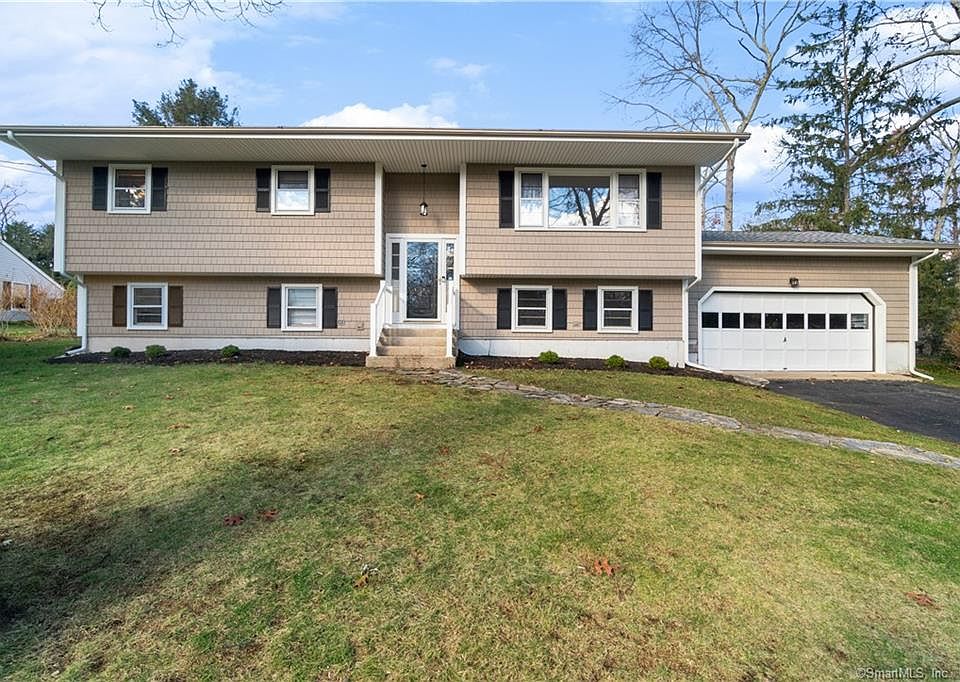 18-cavasin-dr-east-lyme-ct-06333-zillow