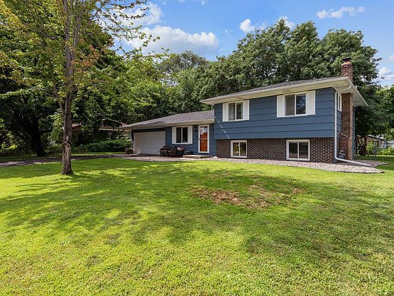 2nd image of 16573 Flagstaff Way W