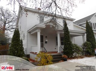 396 6th Ave, Troy, NY 12182
