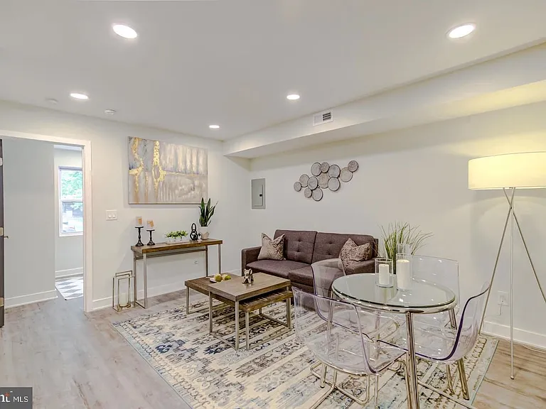 1420 Eastern Ave NE #1 — Photo 4