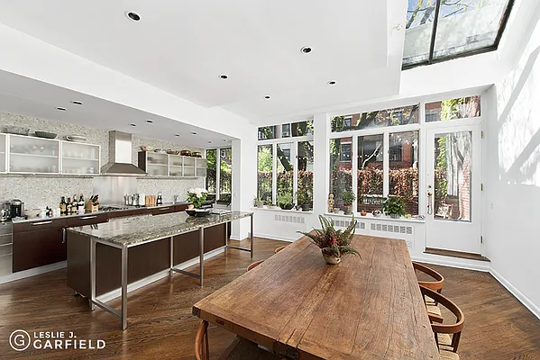 Rented by Leslie J. Garfield | media 2