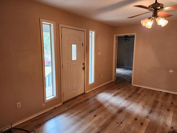 3rd image of 1400 County Road 1220