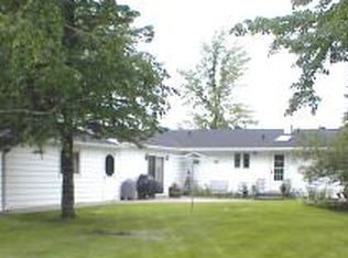 W4770 Swan Acre Dr, Cecil, WI 54111