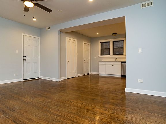 3rd image of 3318 N Leclaire Ave #2N