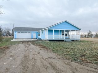 105 Vine St, Arnegard, ND 58835
