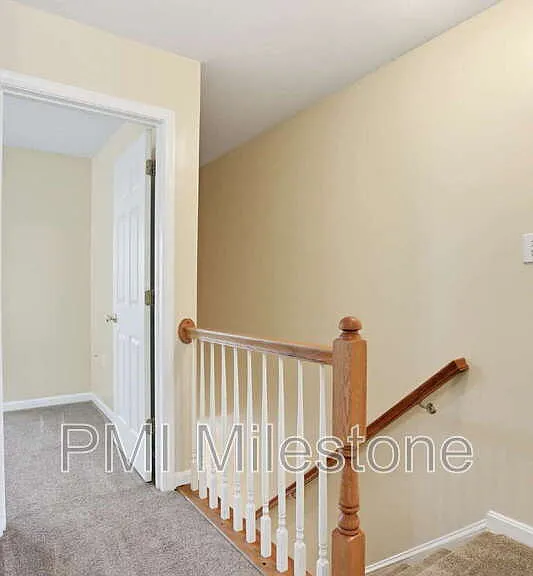 24 Mabel Ln — Photo 14