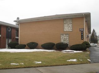 4616 Maple Ave APT 1A, Brookfield, IL 60513