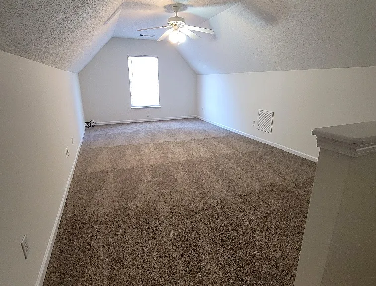 328 Highgate Cir — Photo 15