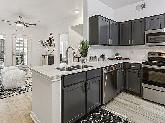 3rd image of 14145 Noel Rd #125