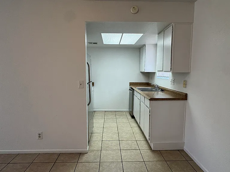 1539 Monte Vista Dr #C — Photo 8