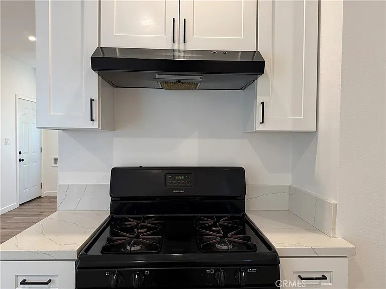 455 W Cowles St #459 — Photo 6