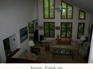 28 Briarwood Dr, Barkhamsted, CT 06063