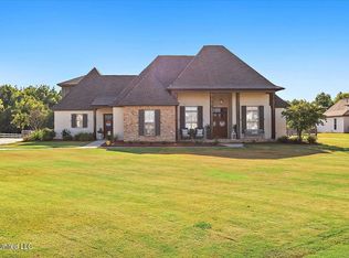 121 Crossview Pl, Brandon, MS 39047