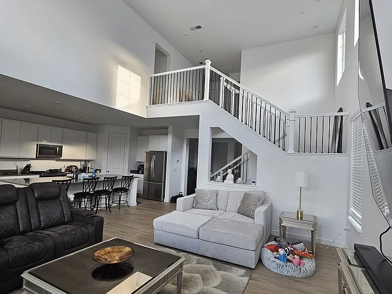 993 Sunrise Dr — Photo 9