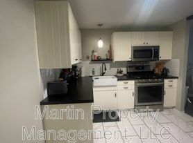 40 Main St, North Reading, MA