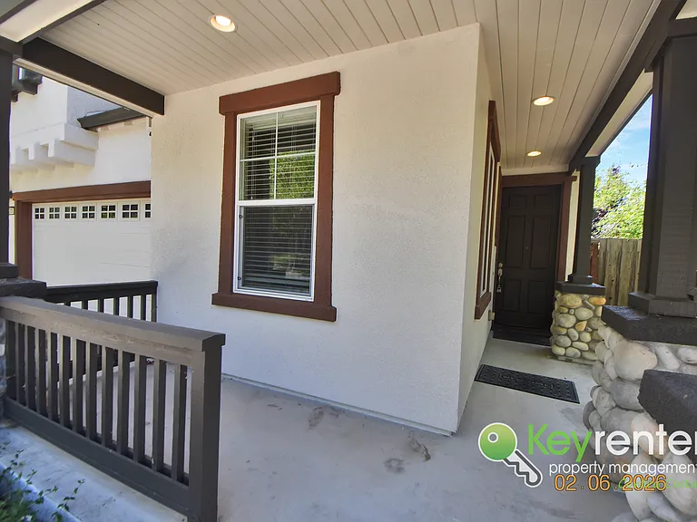 6000 Dalton Way — Photo 2