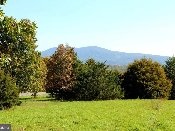 24 Quantico Trl, Maysville, WV 26833