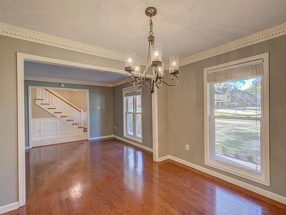 5th image of 8084 Dogwood Villa Dr