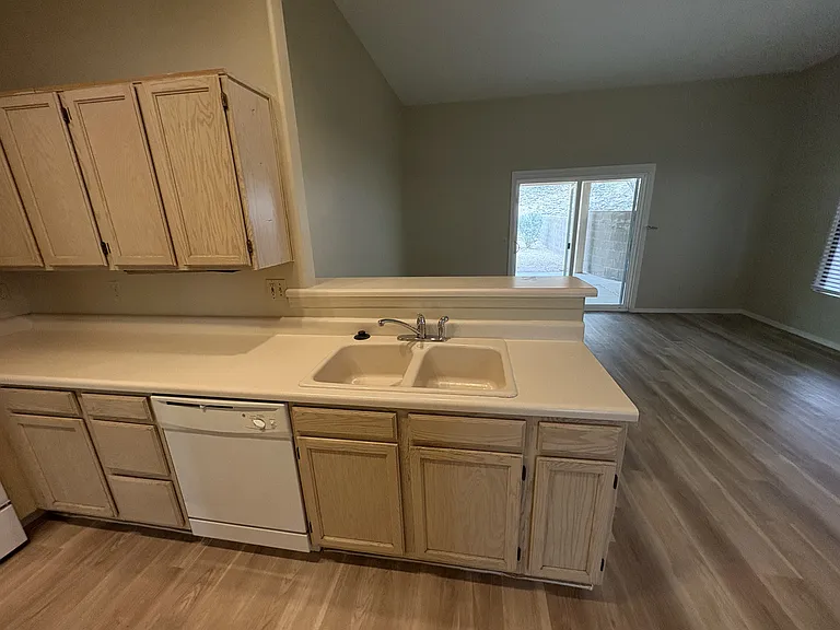 80 N Cheesebrush Ave — Photo 17