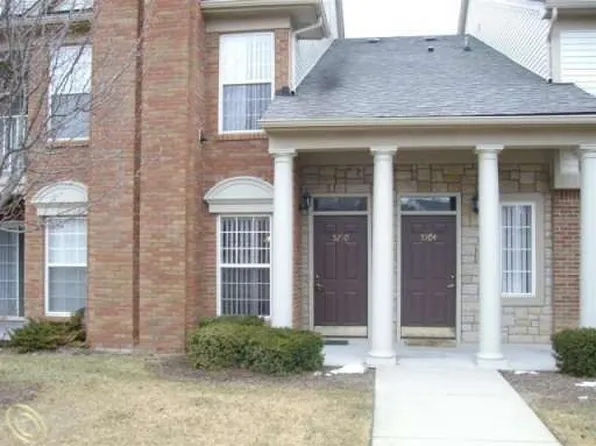 5290 Brookemonte Cir #1, Rochester, MI 48306