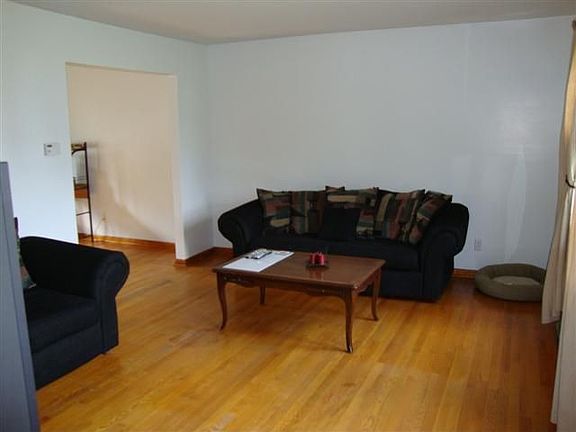 2nd image of 9 Park Ave
