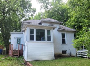 818 Siegfriedt Ave, Davenport, IA 52804