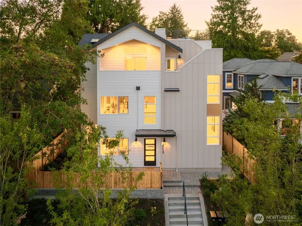 613 18th Avenue E, Seattle, WA 98112