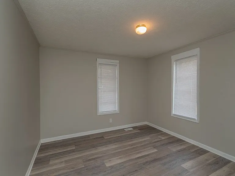 102 Curry St — Photo 19