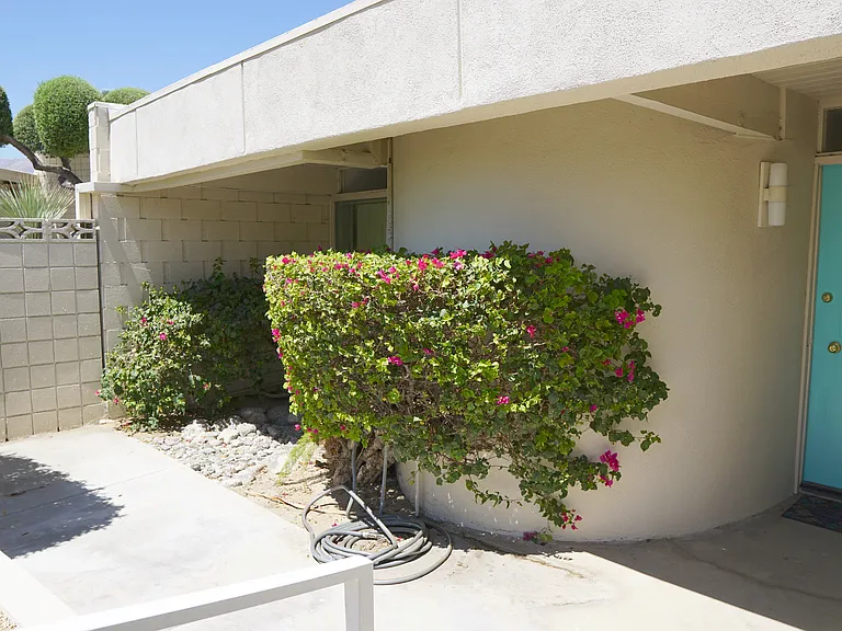 471 Sandpiper St — Photo 2
