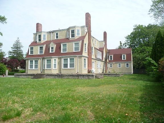 3rd image of 52 Ash St