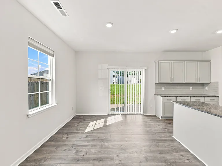 2509 Summersby Dr — Photo 24