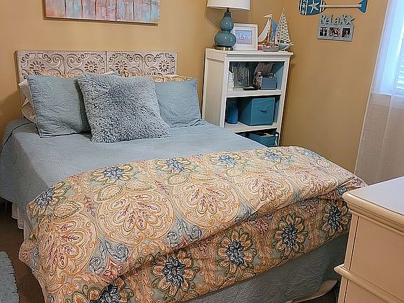2nd bedroom