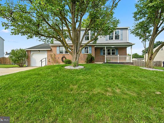 2nd image of 18 Radka Dr