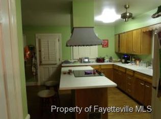 116 N Churchill Dr, Fayetteville, NC 28303