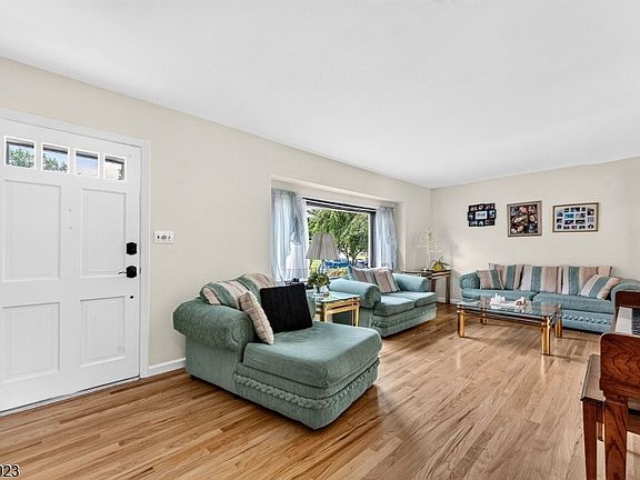 5th image of 5 Grouse Rd