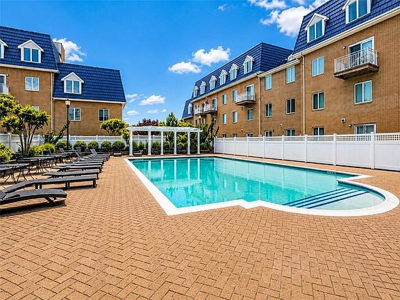 3rd image of 1563 Royce St APT 3B