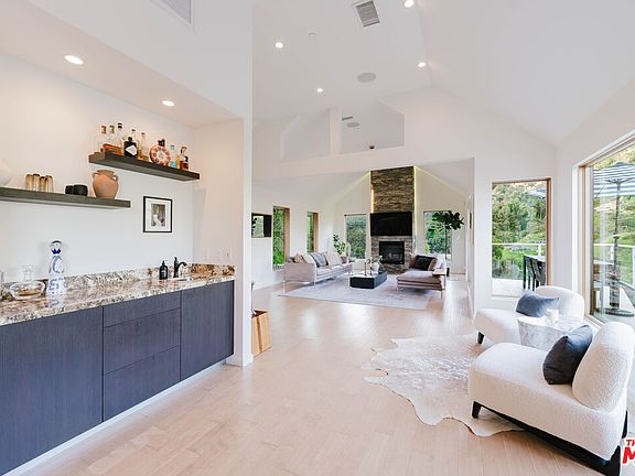 4th image of 10110 Cielo Dr