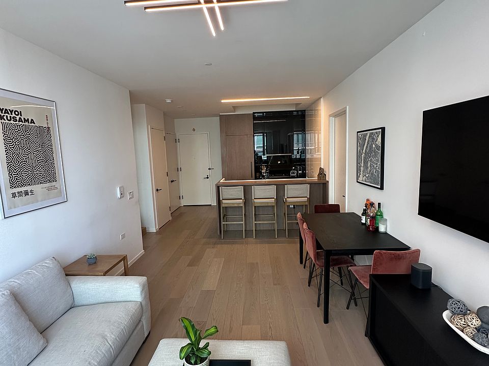 1st image of 196 Orchard St #9-B